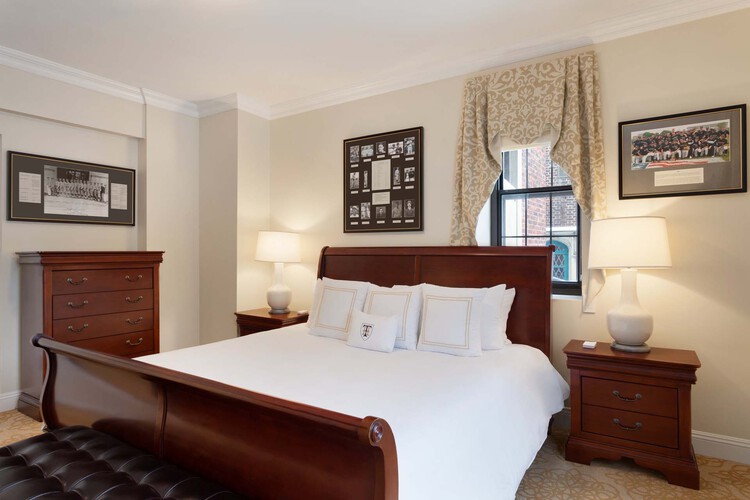 Executive Super Suite with a king bed